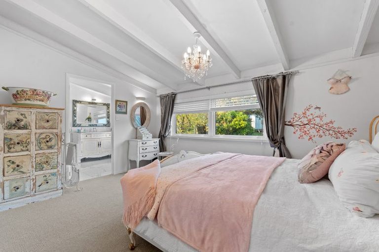 Photo of property in 819 Whangaparaoa Road, Manly, Whangaparaoa, 0930