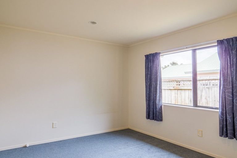 Photo of property in 7 Edgewater Grove, Whakatane, 3120