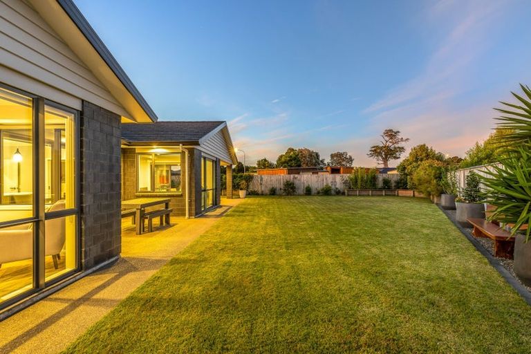 Photo of property in 9 Christow Court, Paraparaumu, 5032