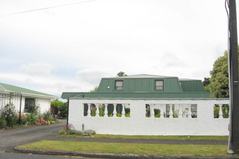 Photo of property in 2 Stembridge Avenue, Pukekohe, 2120