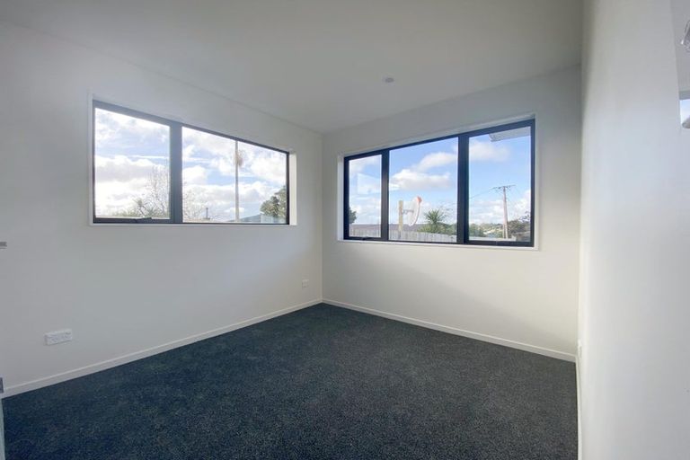 Photo of property in 1/49 Sunnyside Road, Sunnyvale, Auckland, 0612