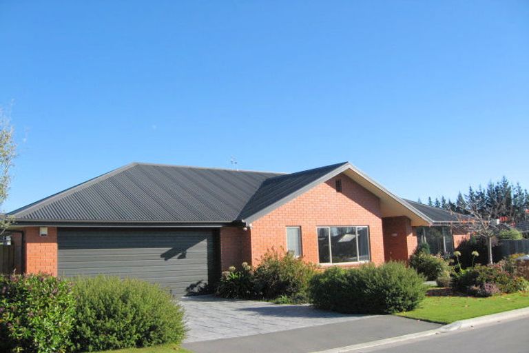 Photo of property in 2 Greenmeadow Gardens, Belfast, Christchurch, 8051