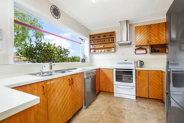 Photo of property in 15 Fairview Street, Fairview Downs, Hamilton, 3214