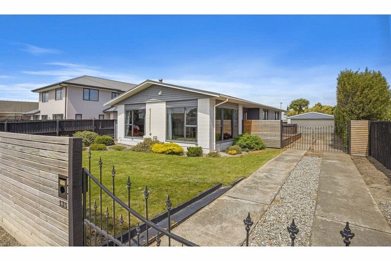 Photo of property in 135 Queenspark Drive, Parklands, Christchurch, 8083