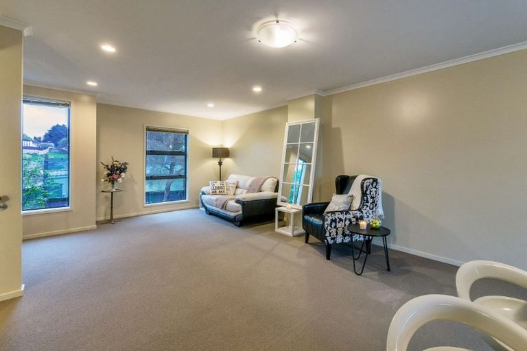 Photo of property in 13 Barnea Circle, Glen Eden, Auckland, 0602