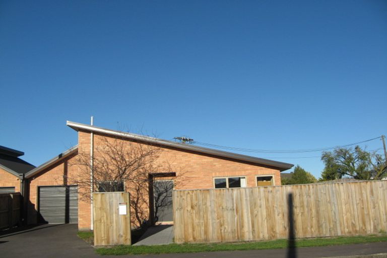 Photo of property in 3/39 Moffett Street, Islington, Christchurch, 8042