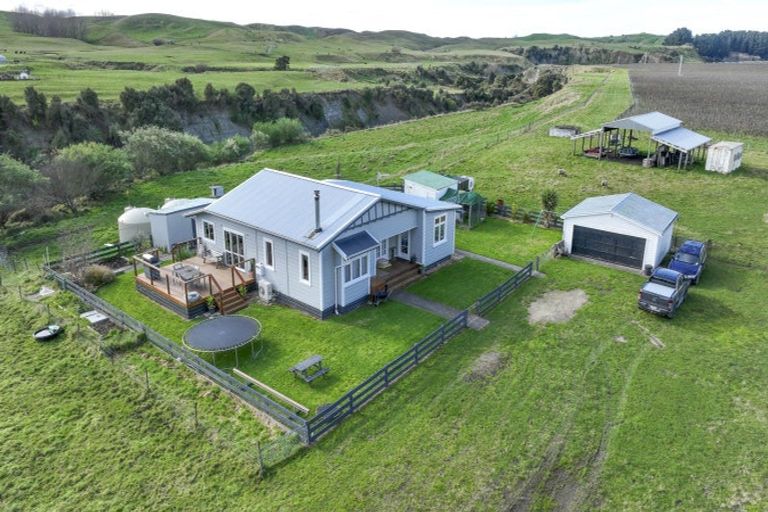 Photo of property in 102 Crownthorpe Road, Crownthorpe, Hastings, 4179