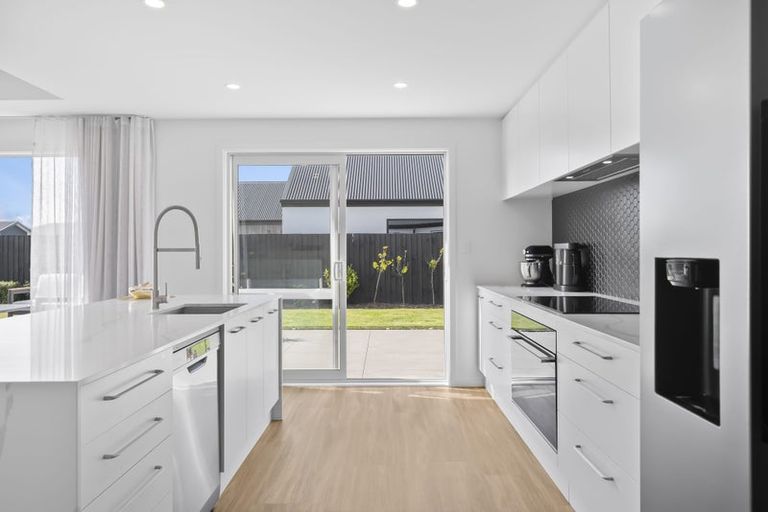 Photo of property in 10 Brooklands Street, Burwood, Christchurch, 8083