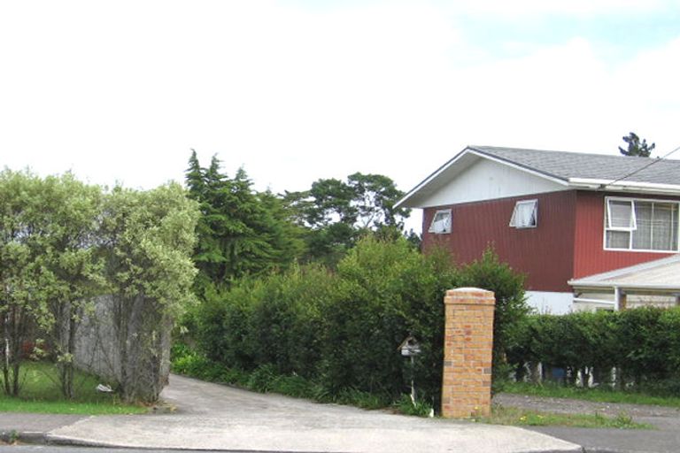 Photo of property in 29 Colwill Road, Massey, Auckland, 0614