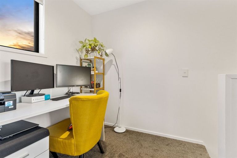 Photo of property in 8/45 Vera Road, Te Atatu South, Auckland, 0610