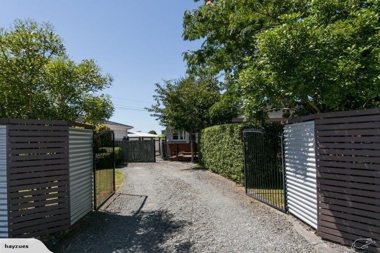 Photo of property in 33 Avondale Road, Taradale, Napier, 4112