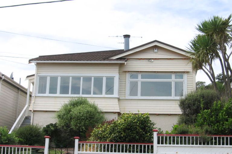 Photo of property in 195 Melbourne Road, Island Bay, Wellington, 6023