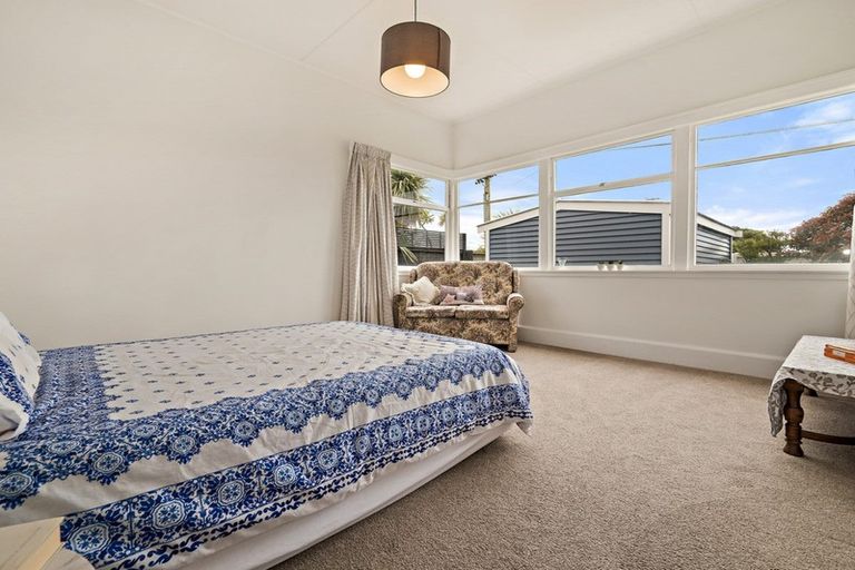Photo of property in 170 Shaw Avenue, New Brighton, Christchurch, 8083