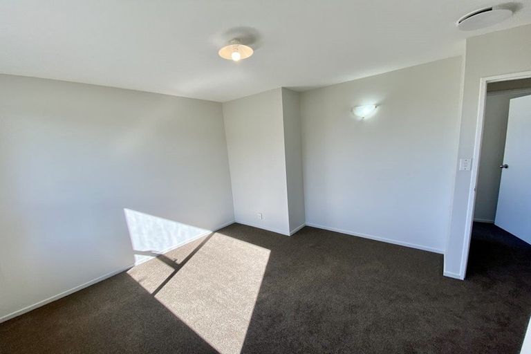 Photo of property in 33 Pensacola Crescent, Broomfield, Christchurch, 8042