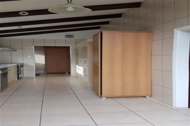 Photo of property in 34 Warren Crescent, Hillmorton, Christchurch, 8025