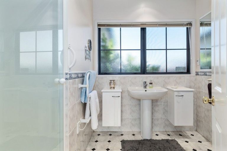 Photo of property in 480a Devonport Road, Tauranga South, Tauranga, 3112