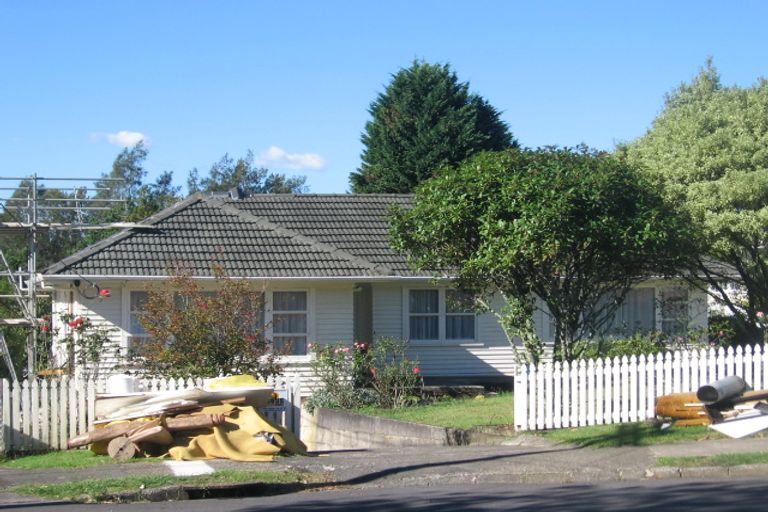 Photo of property in 9 Waters Place, New Lynn, Auckland, 0600