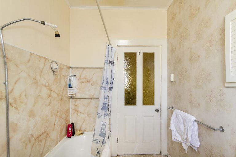 Photo of property in 33 Lynn Street, Oamaru North, Oamaru, 9400