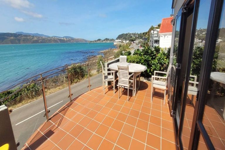 Photo of property in 287 Karaka Bay Road, Karaka Bays, Wellington, 6022