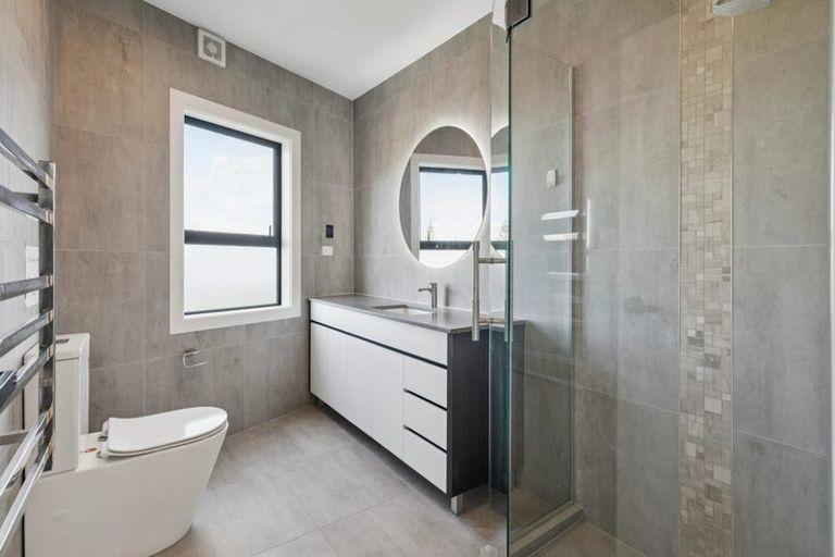 Photo of property in 645-649 South Titirangi Road, Titirangi, Auckland, 0604