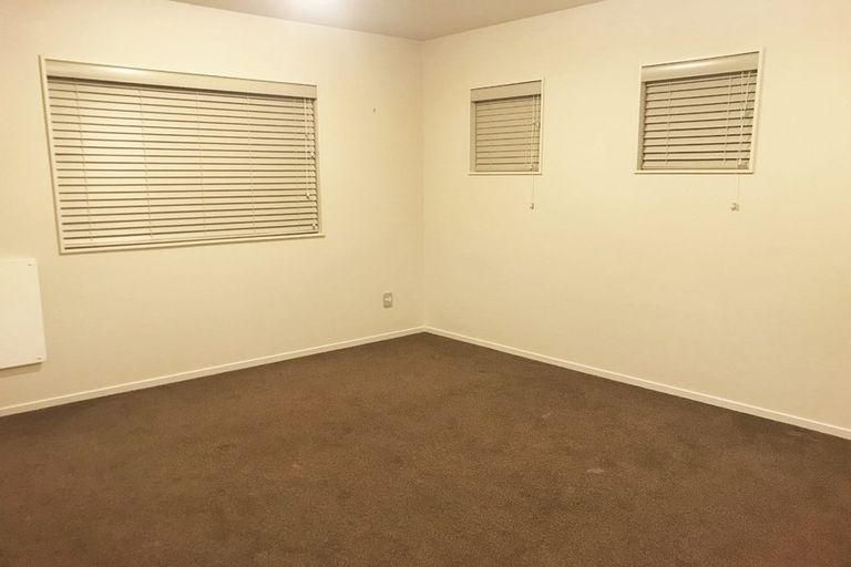 Photo of property in 386 Ormiston Road, Flat Bush, Auckland, 2019