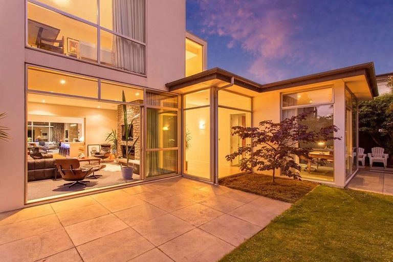 Photo of property in 8 Royds Street, Fendalton, Christchurch, 8014