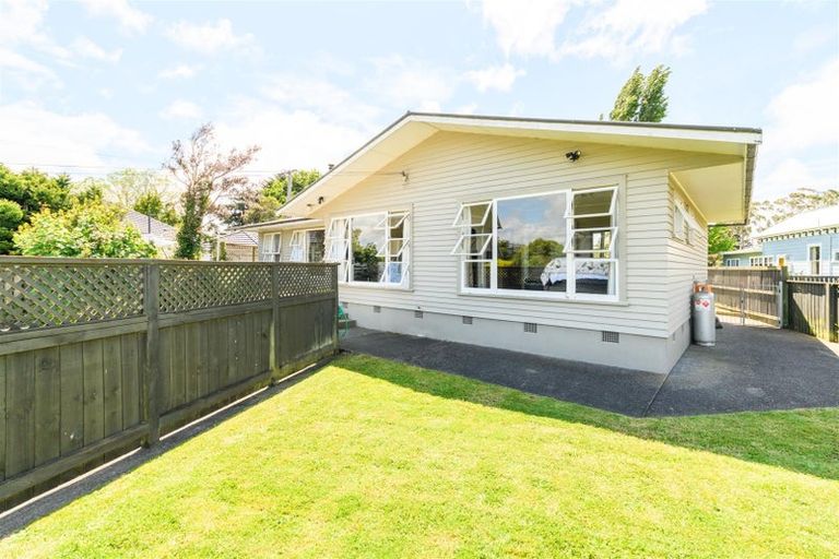 Photo of property in 21 Calico Line, Marton, 4710