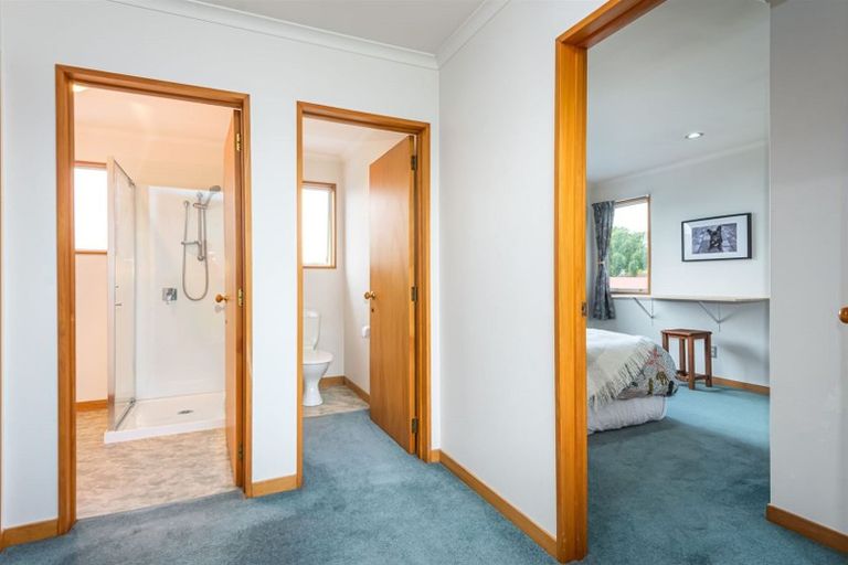 Photo of property in 408 Memorial Avenue, Burnside, Christchurch, 8053