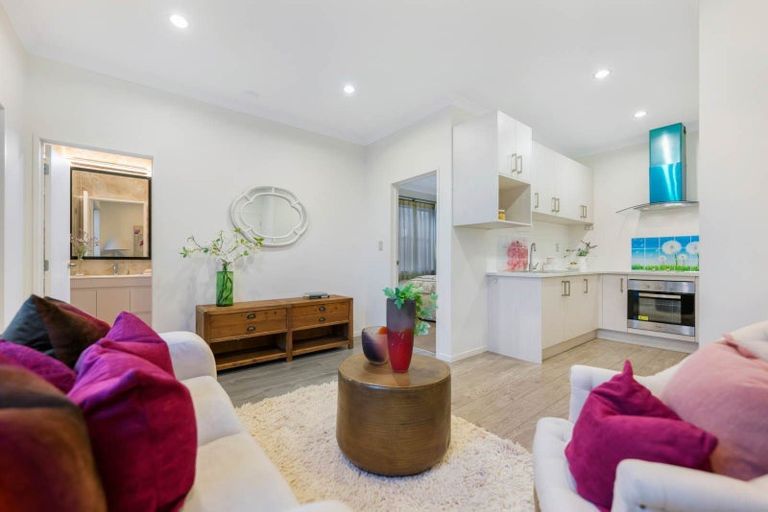Photo of property in 8 Ballindrait Drive, Flat Bush, Auckland, 2019