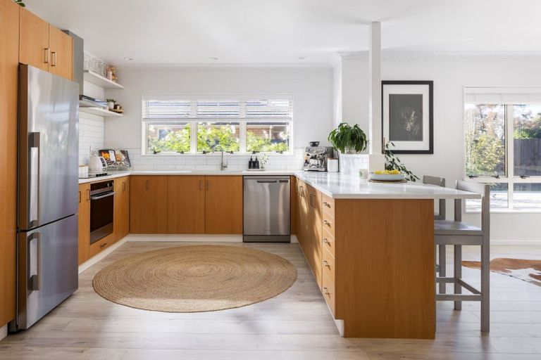 Photo of property in 55a Williams Street, Cambridge, 3434