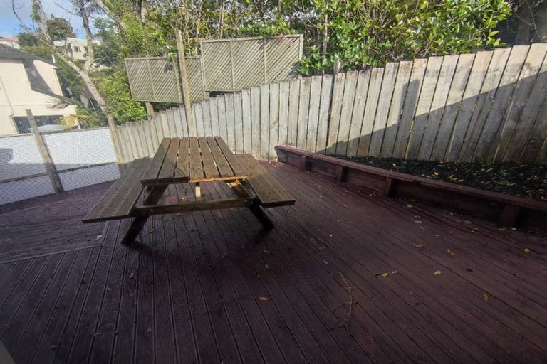 Photo of property in 18a Jacanas Place, Unsworth Heights, Auckland, 0632