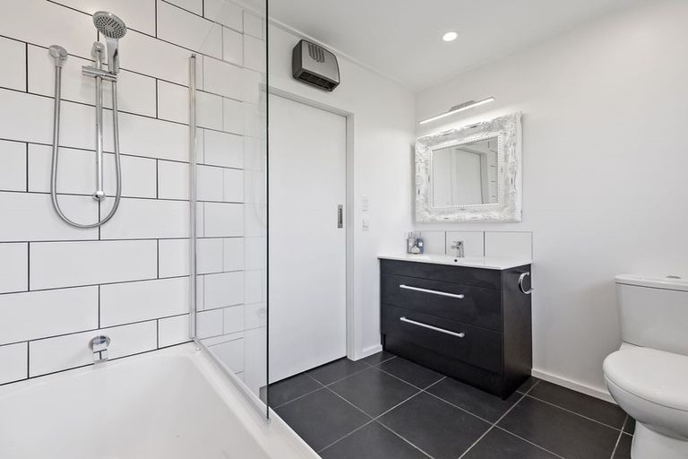 Photo of property in 55 Oriana Crescent, Hornby, Christchurch, 8042