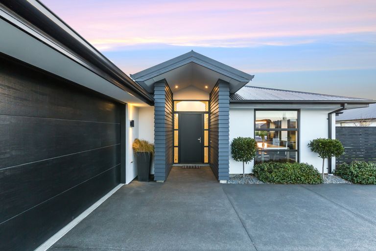 Photo of property in 41 Te Whenu Crescent, Marshland, Christchurch, 8083