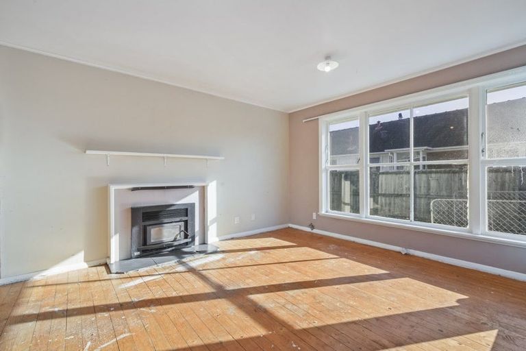 Photo of property in 6 Netley Place, Aranui, Christchurch, 8061