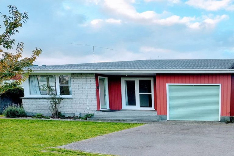 Photo of property in 3b Ferretti Grove, Avalon, Lower Hutt, 5011