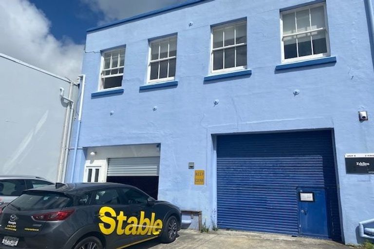 Photo of property in 1/2 King Street, Mount Cook, Wellington, 6021