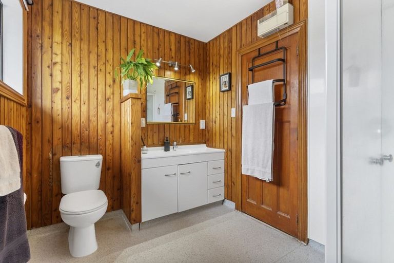 Photo of property in 476 Devonport Road, Tauranga South, Tauranga, 3112