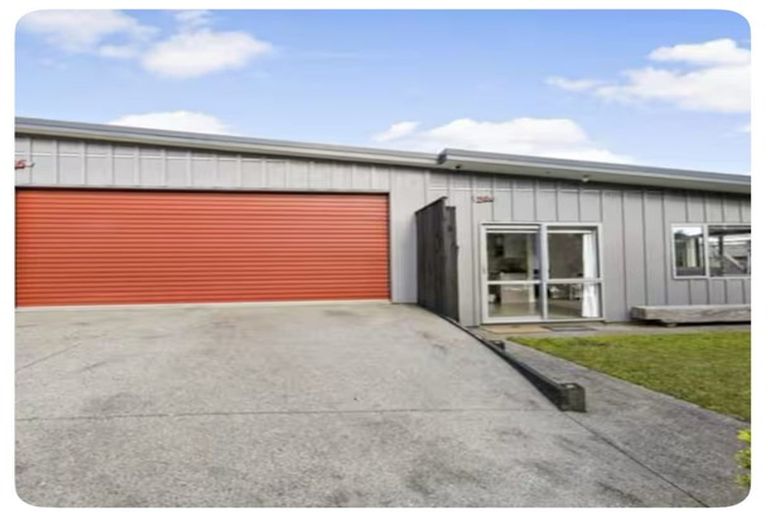 Photo of property in 156 Homebush Road, Khandallah, Wellington, 6035