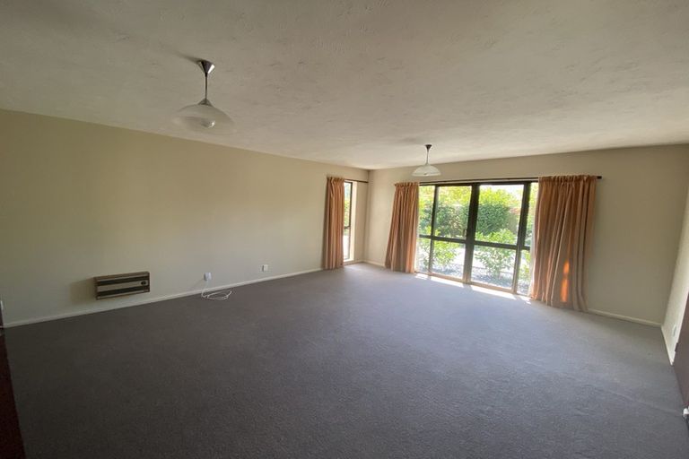 Photo of property in 21 Wadeley Road, Ilam, Christchurch, 8041