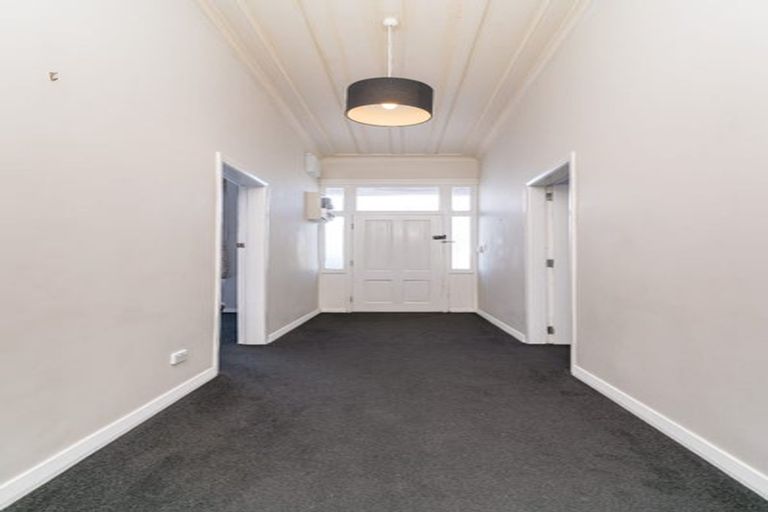 Photo of property in 4 Bathgate Street, South Dunedin, Dunedin, 9012