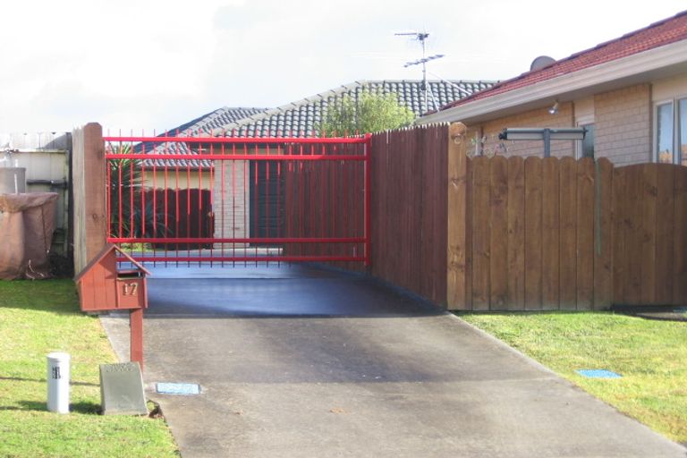 Photo of property in 17 Attymon Lane, East Tamaki, Auckland, 2016