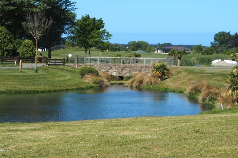 Photo of property in 4 Burntwood Lane, Pegasus, 7612