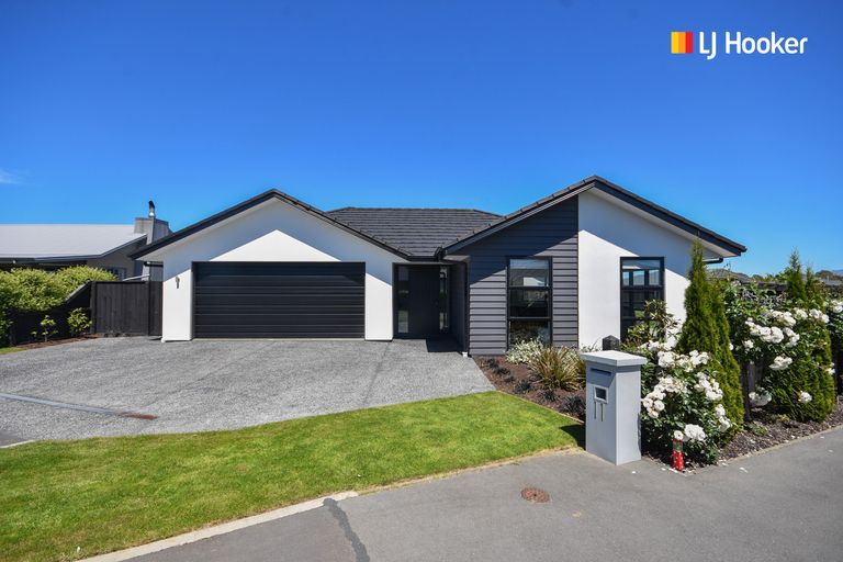 Photo of property in 9 Kinloch Place, Mosgiel, 9024