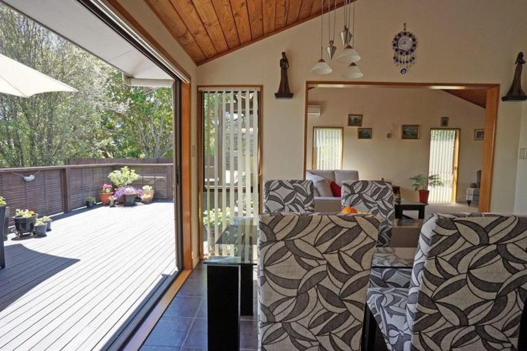 Photo of property in 1/7 Aorangi Place, Birkenhead, Auckland, 0626