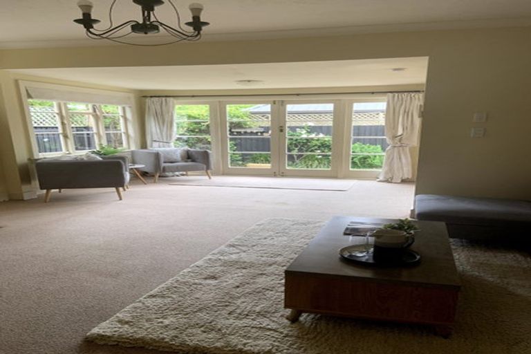 Photo of property in 1/193 Weston Road, St Albans, Christchurch, 8052