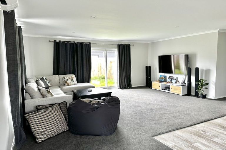 Photo of property in 32 Grovedale Square, Wainuiomata, Lower Hutt, 5014