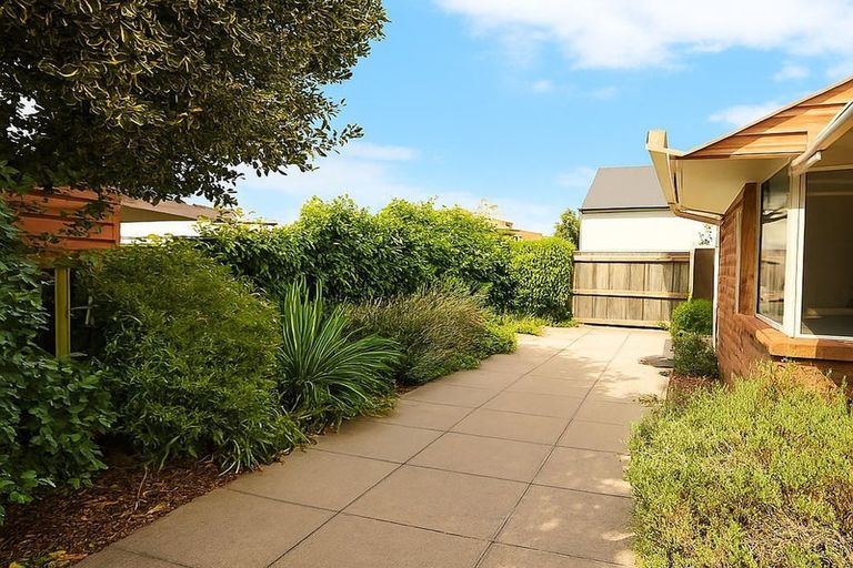 Photo of property in 1/104 Bassett Street, Burwood, Christchurch, 8083