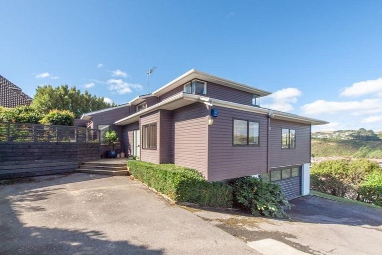 Photo of property in 7 Maywood Grove, Churton Park, Wellington, 6037