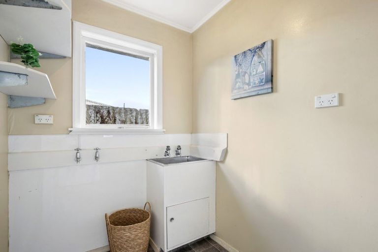 Photo of property in 12 Ranui Terrace, Tawa, Wellington, 5028