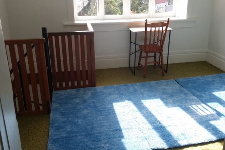 Photo of property in 75 Todman Street, Brooklyn, Wellington, 6021